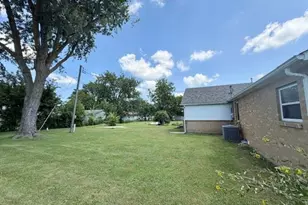 718 N Sturgeon St, Montgomery City, MO 63361 - Photo 5