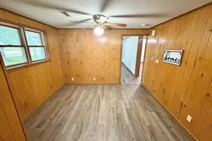 718 N Sturgeon St, Montgomery City, MO 63361 - Photo 15