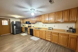 718 N Sturgeon St, Montgomery City, MO 63361 - Photo 7