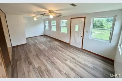 718 N Sturgeon Street, Montgomery City, MO 63361 - Photo 11