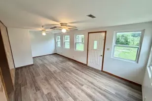 718 N Sturgeon St, Montgomery City, MO 63361 - Photo 11