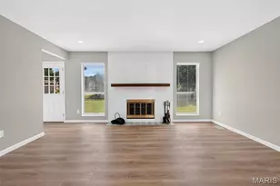 231 Laurelwood Dr, Saint Peters, MO 63376 - Photo 5