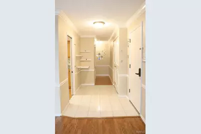 916 Claytonbrook Drive #1, Ballwin, MO 63011 - Photo 9