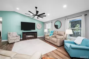 609 Courageous Ln, Wentzville, MO 63385 - Photo 9