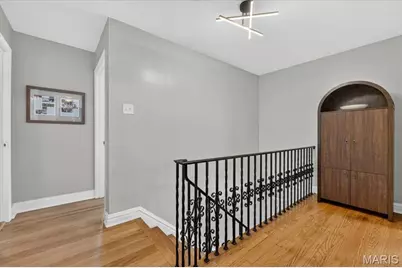 1067 Wilson Avenue, Saint Louis, MO 63130 - Photo 9