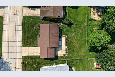 308 W Sunny Hill Boulevard, Saint Peters, MO 63376 - Photo 3