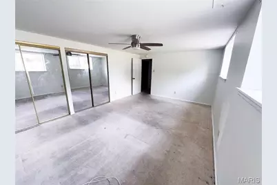 1860 Bobbinray Avenue, Florissant, MO 63031 - Photo 25