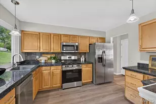 930 Bellestri Dr, Ballwin, MO 63021 - Photo 11