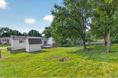 930 Bellestri Drive, Ballwin, MO 63021 - Photo 35