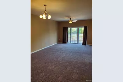 121 Saint James, Saint Peters, MO 63376 - Photo 3