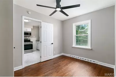 145 Chateau Drive, Florissant, MO 63031 - Photo 9