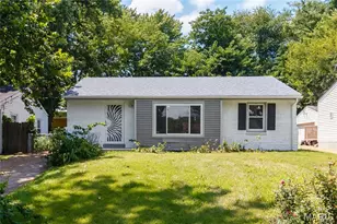 145 Chateau Dr, Florissant, MO 63031 - Photo 1