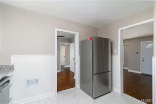 145 Chateau Dr, Florissant, MO 63031 - Photo 7