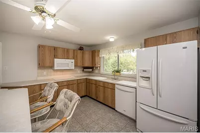 36 Park Charles Boulevard, Saint Peters, MO 63376 - Photo 19