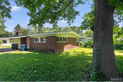 6851 Woodhurst Drive, Berkeley, MO 63134 - Photo 17