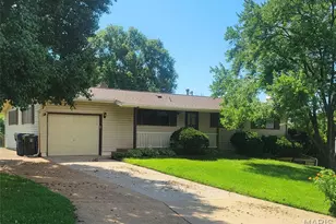 4146 Garvey Dr, Mehlville, MO 63129 - Photo 1