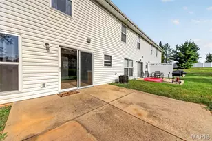 210 Homeshire Cir, Wentzville, MO 63385 - Photo 29
