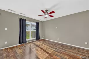 210 Homeshire Cir, Wentzville, MO 63385 - Photo 7