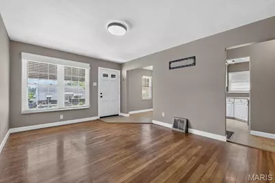 5541 Wyoming Street, Saint Louis, MO 63139 - Photo 3