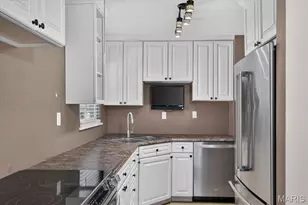 5541 Wyoming St, Saint Louis, MO 63139 - Photo 9