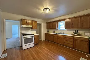 903 Fulton Ave, Hannibal, MO 63401 - Photo 9