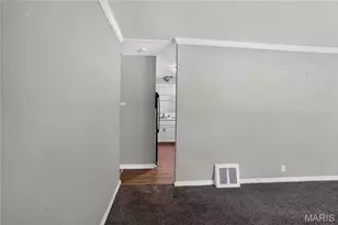 636 Science Hill Dr, Saint Louis, MO 63137 - Photo 5