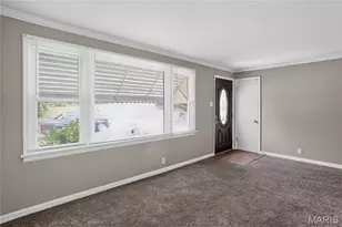 636 Science Hill Dr, Saint Louis, MO 63137 - Photo 7