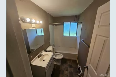 1721 Emery Drive, Saint Louis, MO 63136 - Photo 7