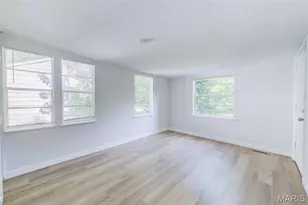 121 Coburg Dr, Saint Louis, MO 63137 - Photo 17