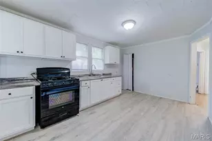 121 Coburg Dr, Saint Louis, MO 63137 - Photo 15