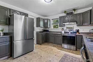 803 E 3rd St, De Soto, MO 63020 - Photo 17