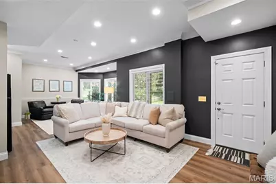 608 Westledge Court, Des Peres, MO 63131 - Photo 51