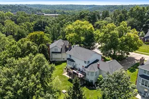 608 Westledge Ct, Des Peres, MO 63131 - Photo 69