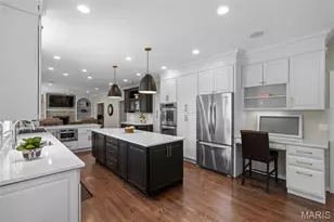 608 Westledge Ct, Des Peres, MO 63131 - Photo 25