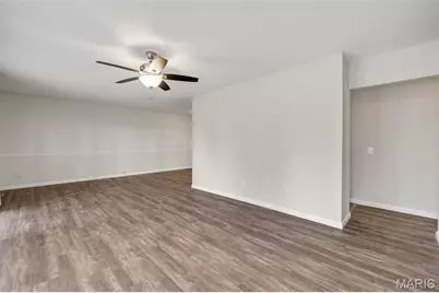 4649 McIlroy Drive, Saint Louis, MO 63128 - Photo 7