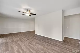 4649 McIlroy Dr, Saint Louis, MO 63128 - Photo 7