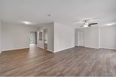 4649 McIlroy Drive, Saint Louis, MO 63128 - Photo 9