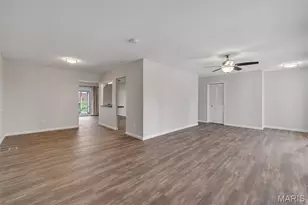 4649 McIlroy Dr, Saint Louis, MO 63128 - Photo 9