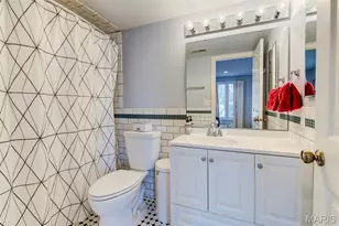 114 W Pine Pl, Saint Louis, MO 63108 - Photo 25
