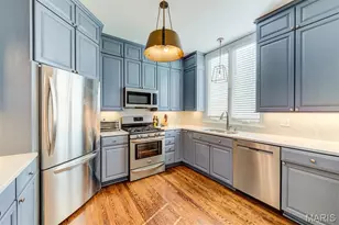 114 W Pine Pl, Saint Louis, MO 63108 - Photo 5