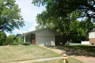11720 Sheffield Dr, Florissant, MO 63033 - Photo 3