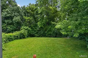 10308 Galloway Dr, Saint Louis, MO 63137 - Photo 5