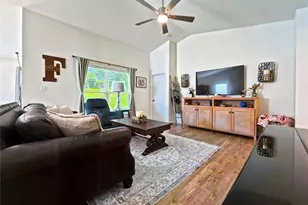 1207 Winding Blfs Wy, Fenton, MO 63026 - Photo 5