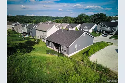 1207 Winding Bluffs Way, Fenton, MO 63026 - Photo 33