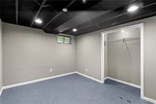16460 Old Jamestown Rd, Florissant, MO 63034 - Photo 21
