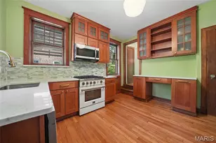 7051 Waterman Ave, University City, MO 63130 - Photo 7