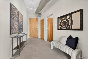 1627 Locust St, Saint Louis, MO 63103 - Photo 3