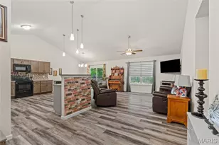 405 Rail Ridge Dr, Troy, MO 63379 - Photo 7