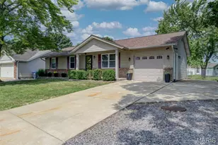 4 Vanguard Dr, Saint Peters, MO 63376 - Photo 3