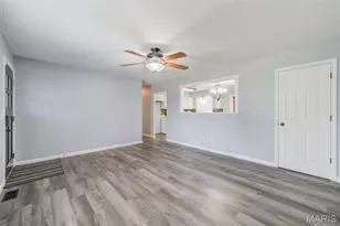 4 Vanguard Dr, Saint Peters, MO 63376 - Photo 7